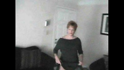 older amateur housewife deepthroats and nails junior beau
